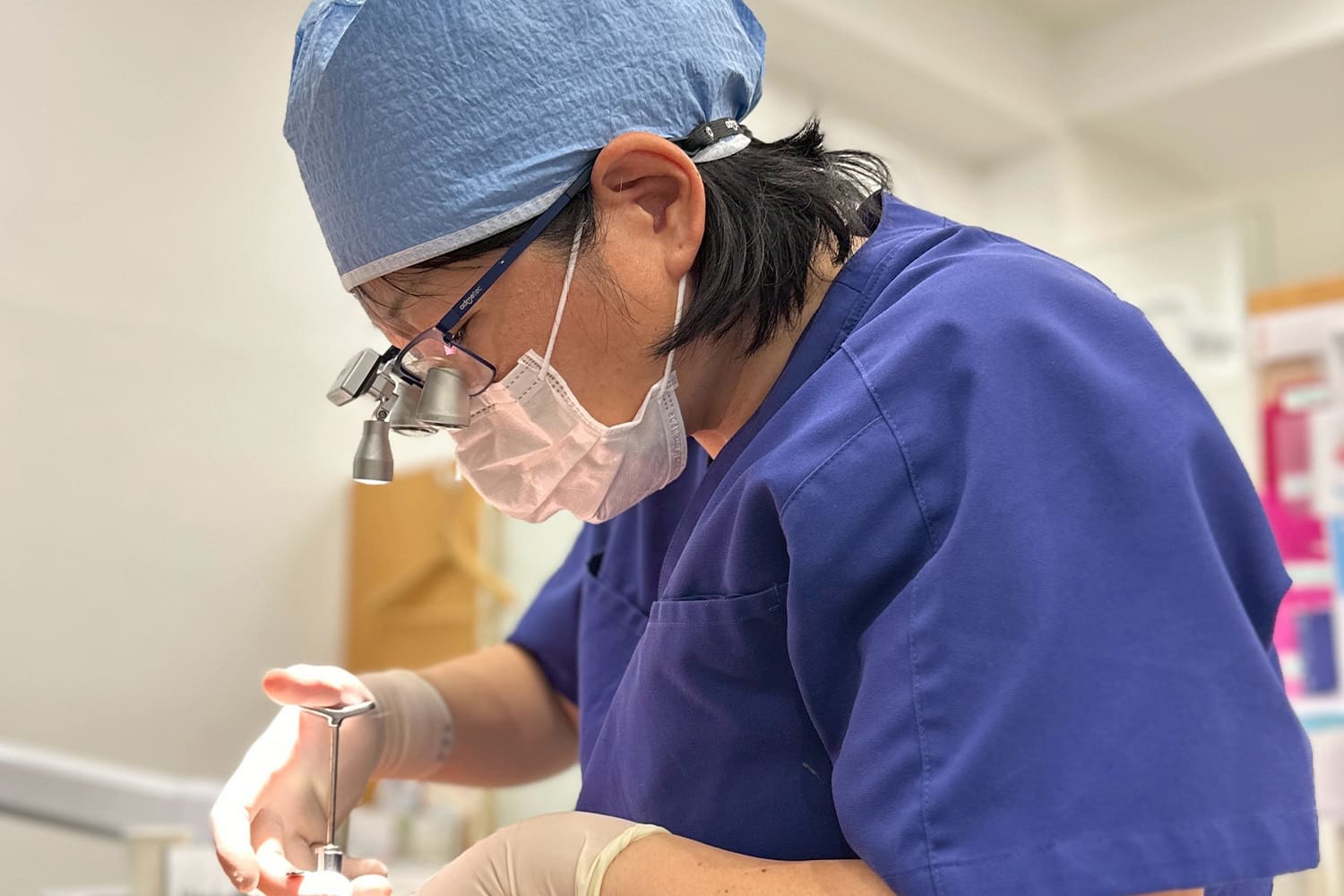 インプラント治療のプロフェッショナルが担当