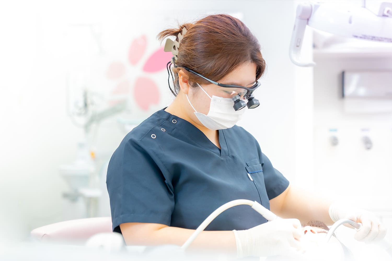 精密治療を支える「先進機器」の導入